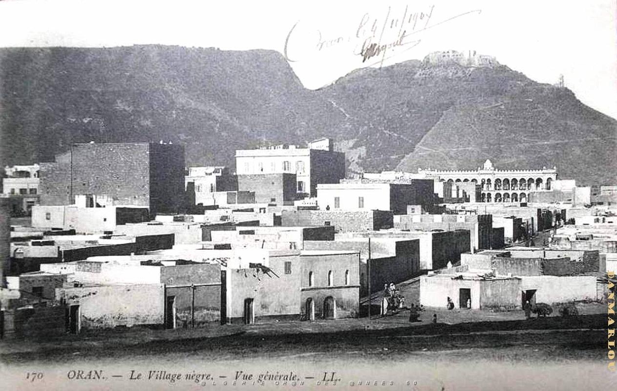 CA a- 183- Village negre.JPG